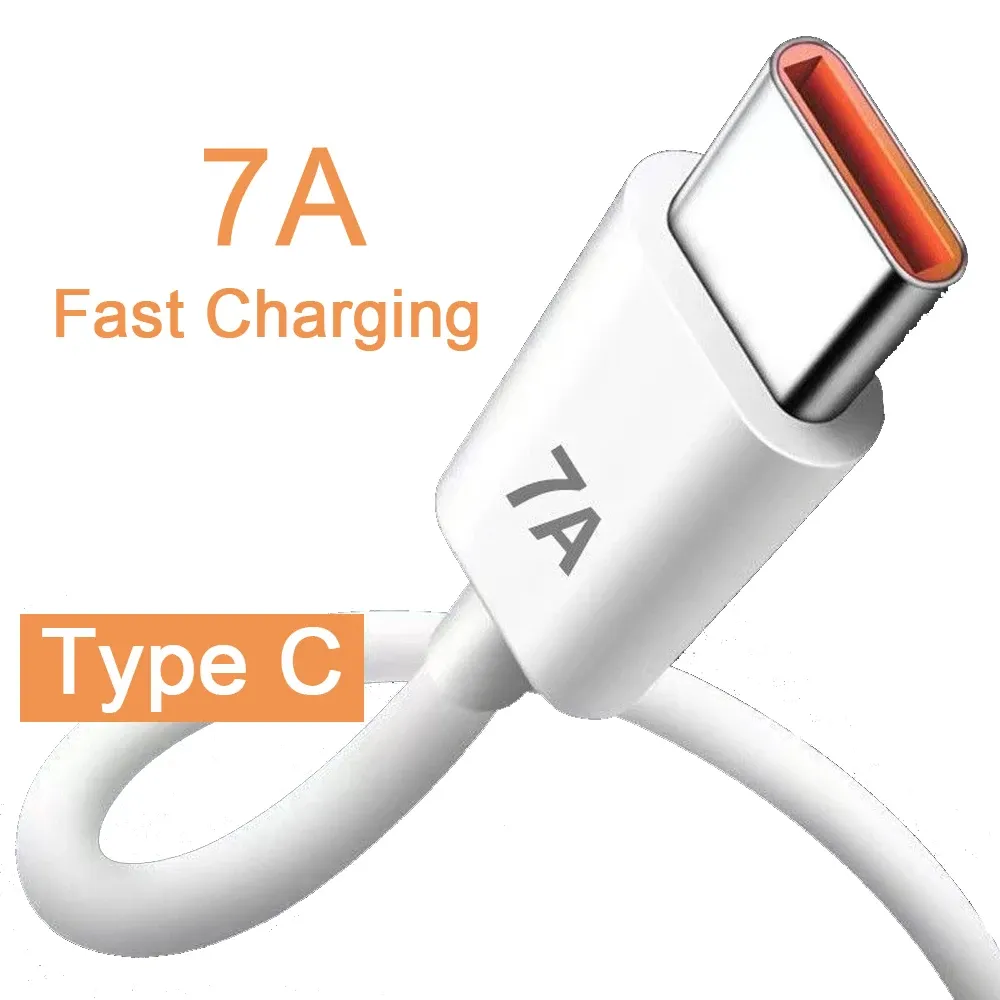 Câble USB Type-C avec connecteur détaillé