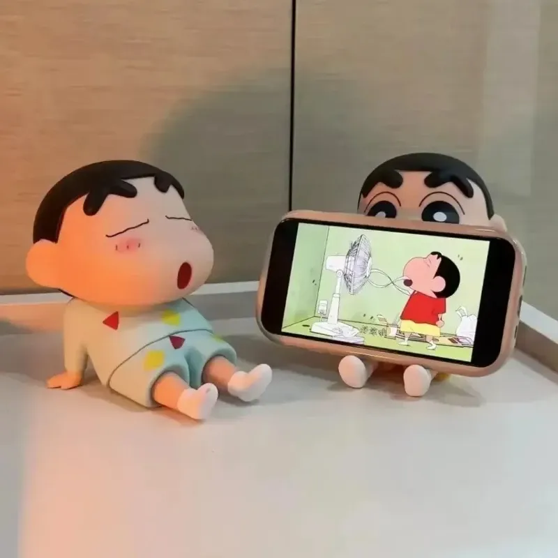 Support de téléphone Kawaii Crayon Shin-Chan, ornement de bureau, figurine d'anime, mini figurine GK, jouet décoratif, cadeau pour fille 4