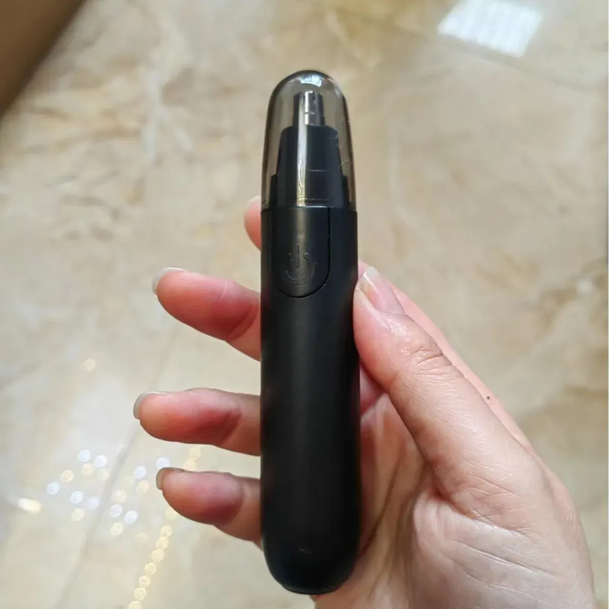 Tondeuse électrique pour poils du nez, oreilles, cou et sourcils, pour hommes et femmes 3