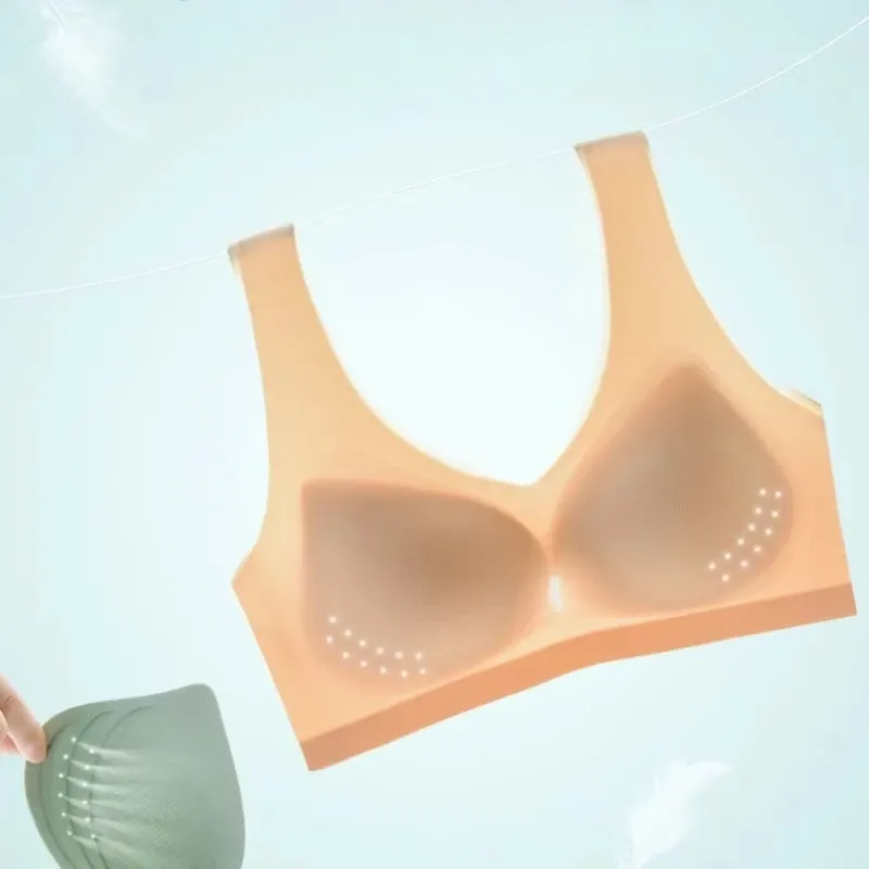 Soutien-gorge sous un vêtement léger