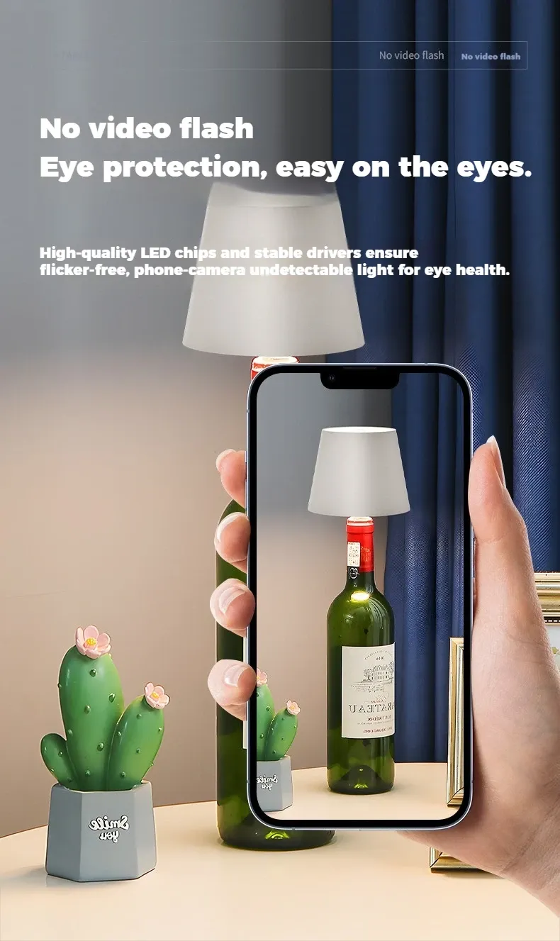 Lampe bouteille LED diffusant une lumière colorée