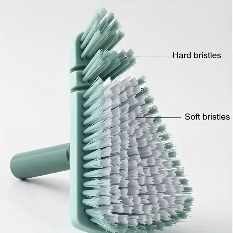 Brosse triangulaire en situation d'utilisation