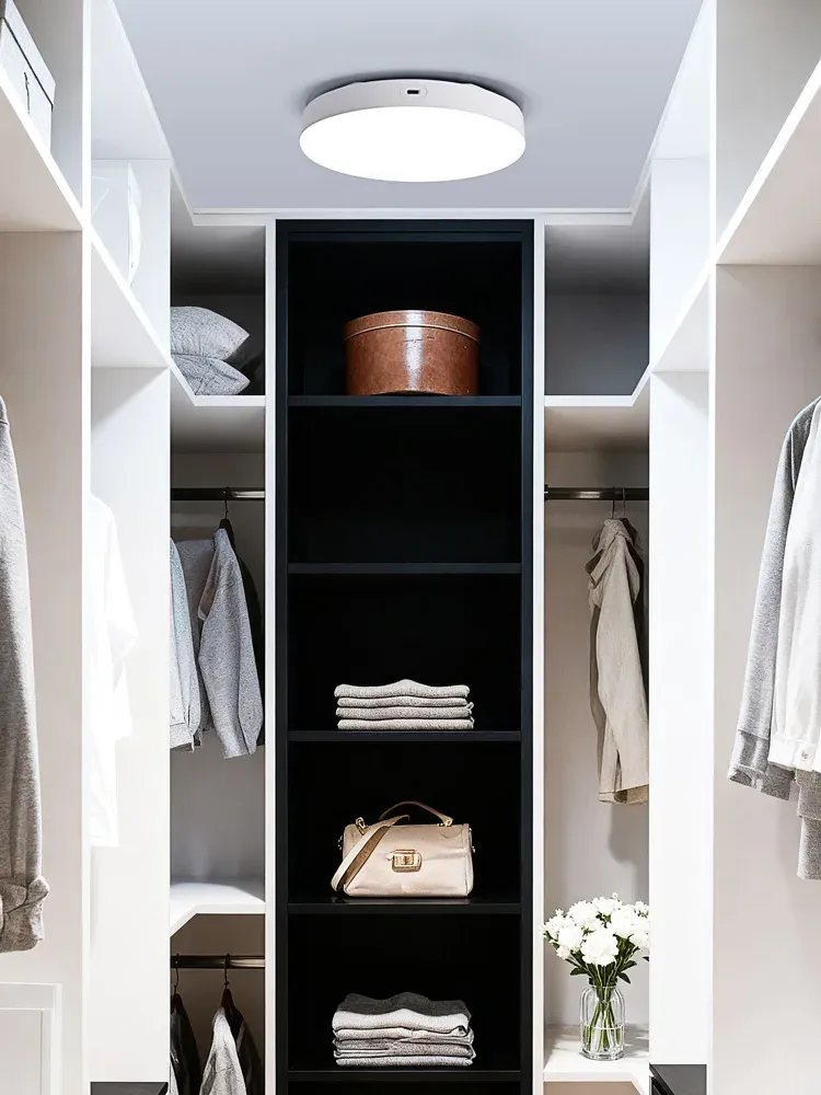 Plafonnier LED rechargeable, design
