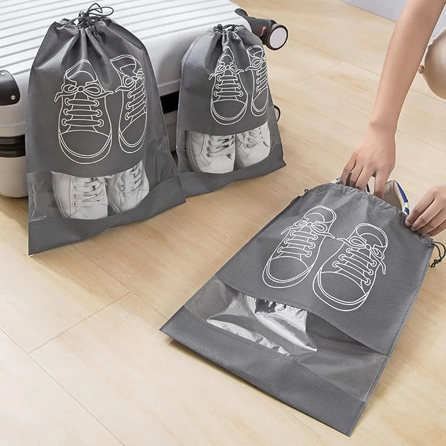 Sac à chaussures transparent en situation
