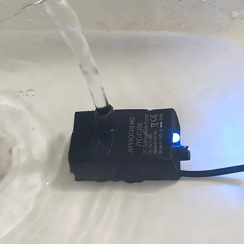 Pompe de filtration USB silencieuse pour aquarium, mini fontaine pour animaux de compagnie, pompe de circulation d'eau submersible à débit réglable 5 V 5 W 4