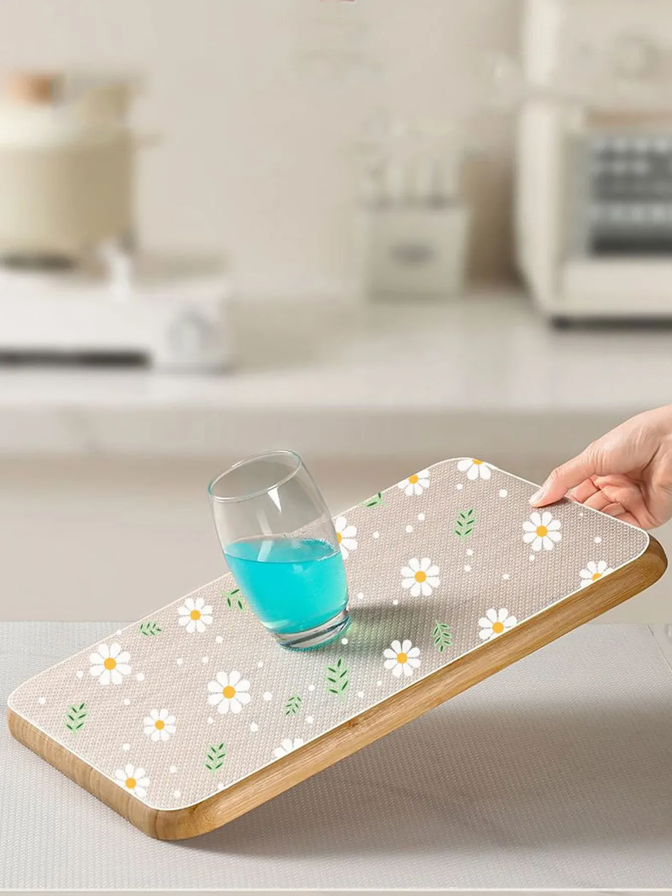 Tapis de tiroir en cuisine