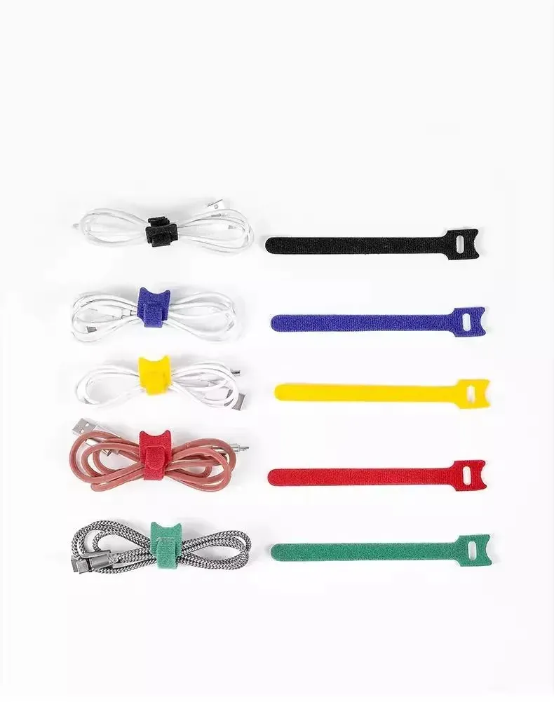 Attaches en nylon, rangement final