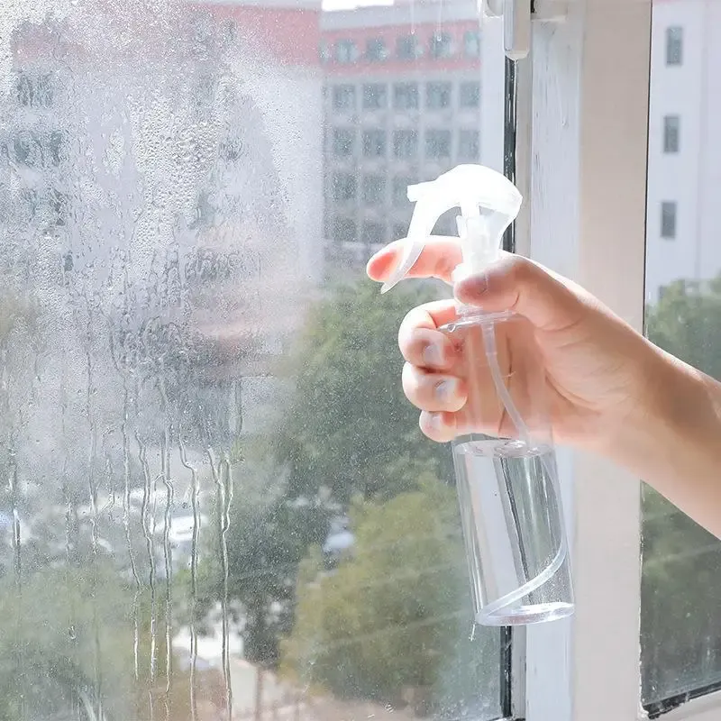 Bouteille de pulvérisation en contexte d'utilisation