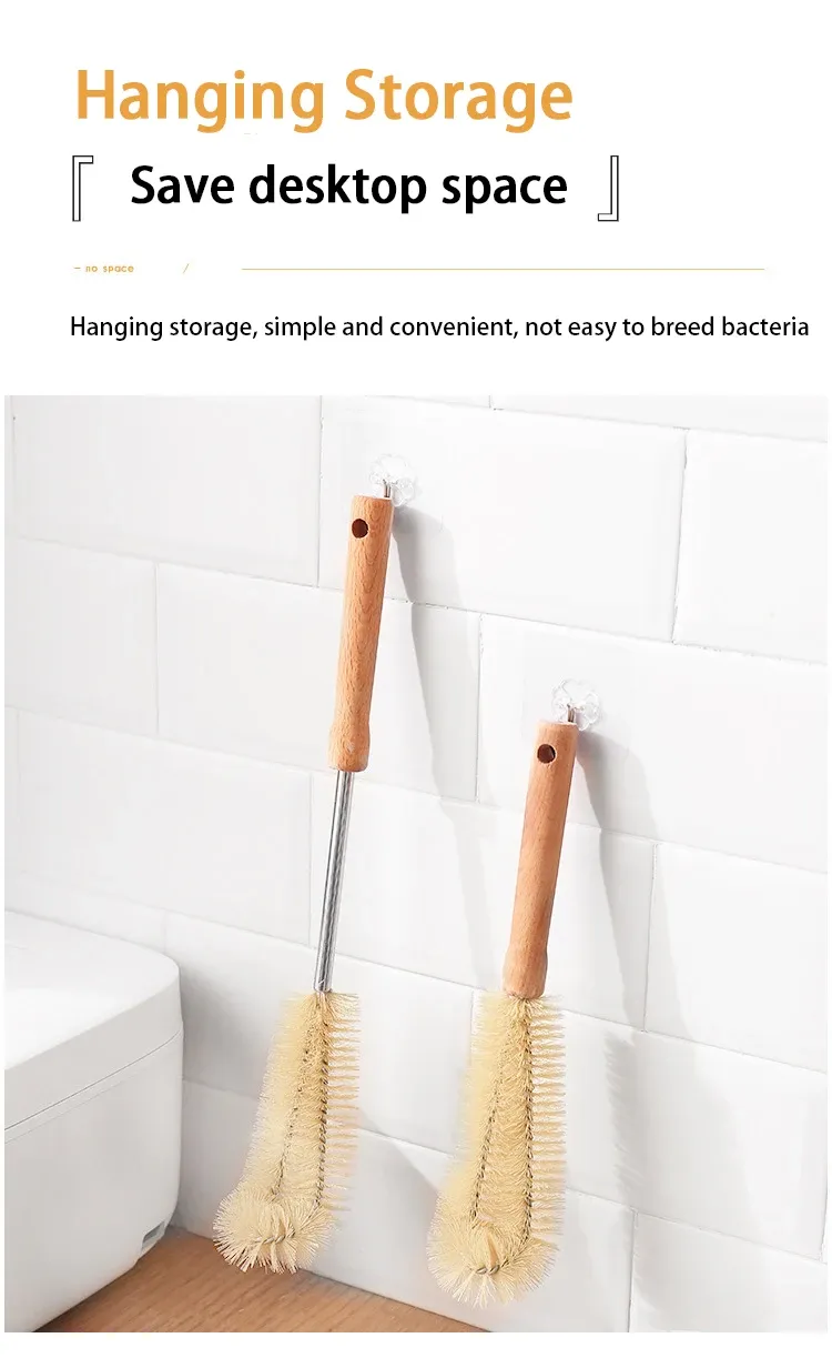 Entretien des verres et carafes avec brosse dédiée