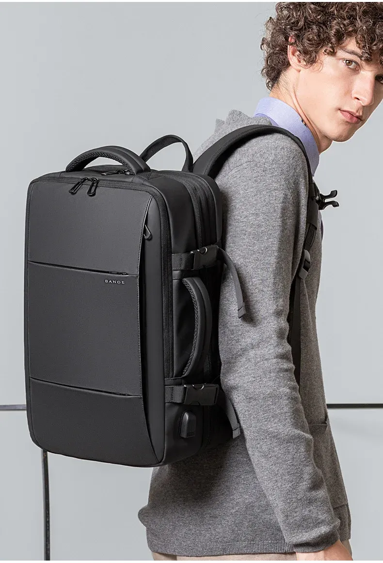 Sac à dos aux lignes élégantes