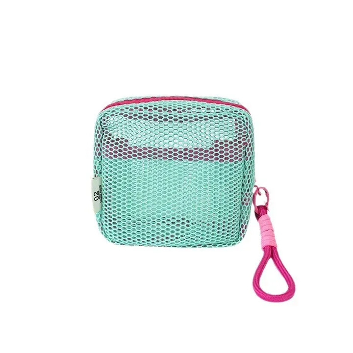 Petite pochette de plage en maille transparente avec dragonne amovible, trousse de voyage pour crème solaire, clés et câbles 8
