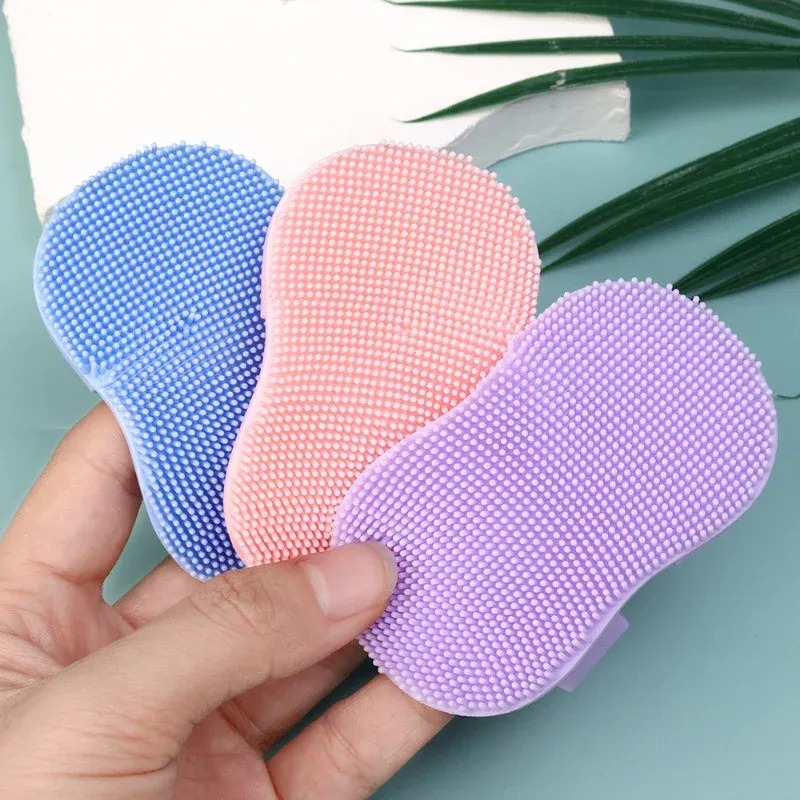 Brosse à récurer le visage en silicone, lifestyle