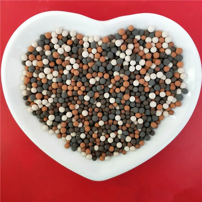 Pommeau de douche avec billes de remplacement en céramique et minéraux, ions négatifs, purification de l'eau