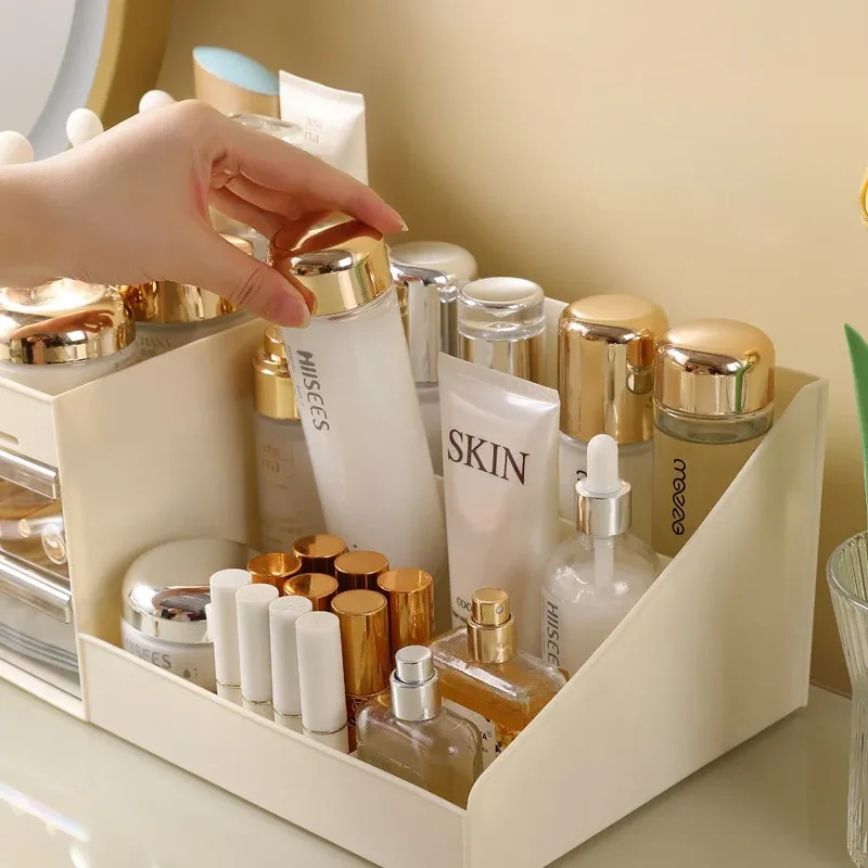 Organisateur cosmétique détail des compartiments
