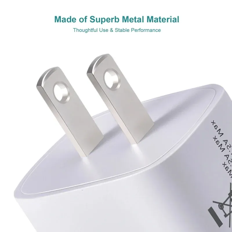 Adaptateur secteur compact dans son ensemble