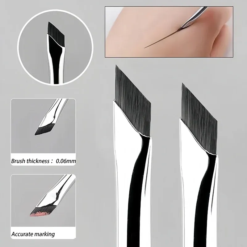Brosse Eyeliner à lame améliorée, vue générale