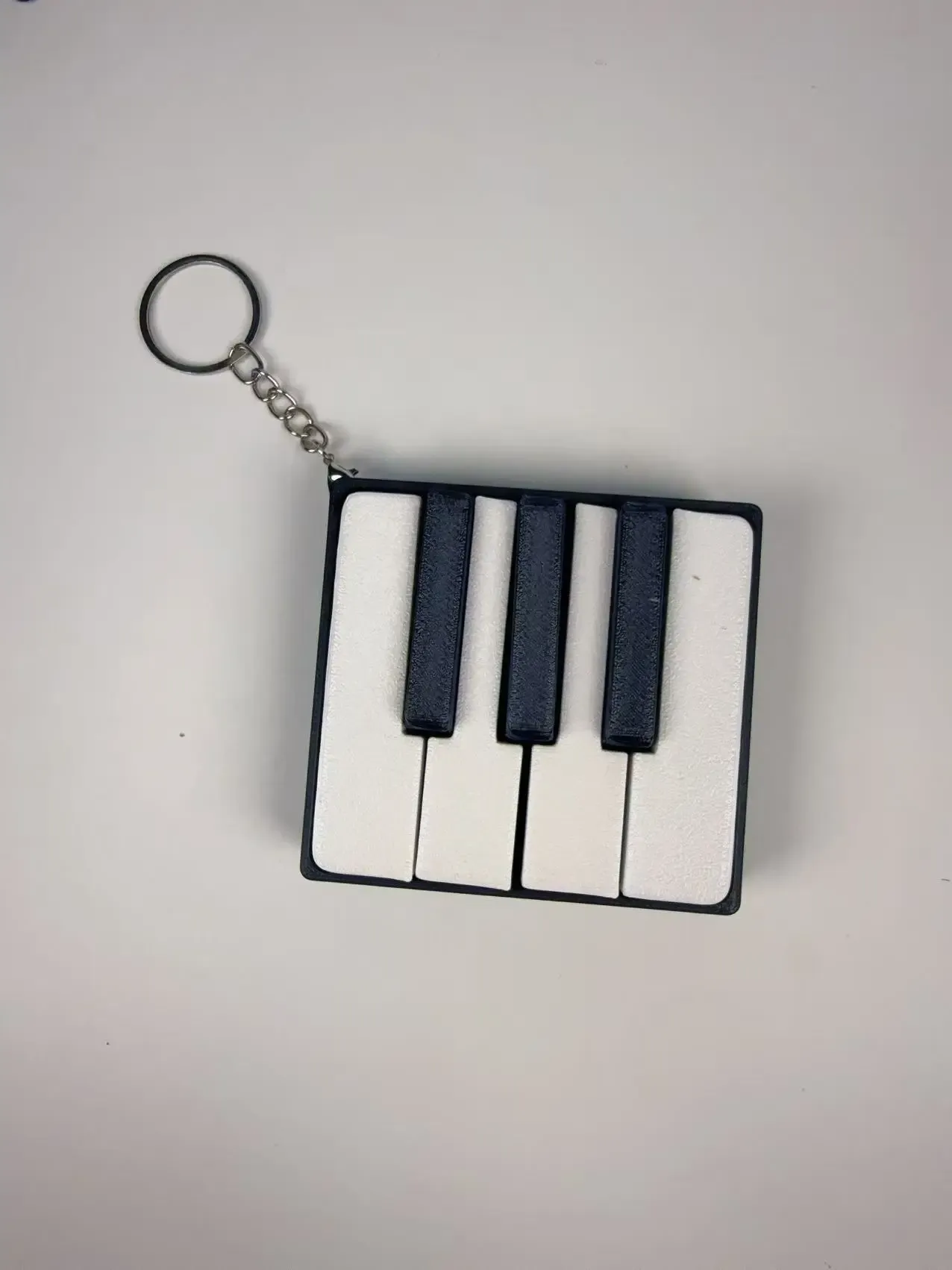 Clavier de piano imprimé en 3D en PLA – Figurine anti-stress à presser, idéale pour le bureau et les jeux de société 11