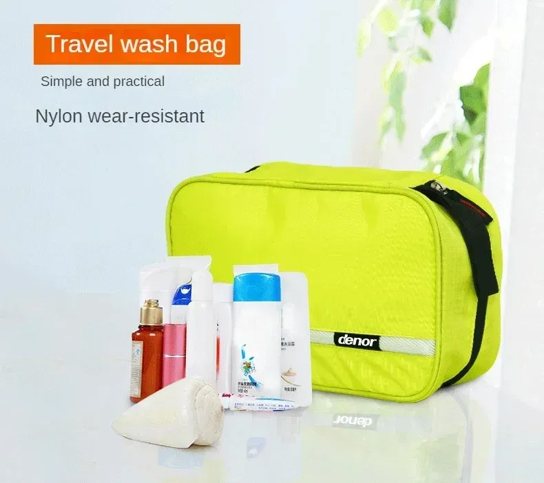Trousse de toilette suspendue vue d'ensemble