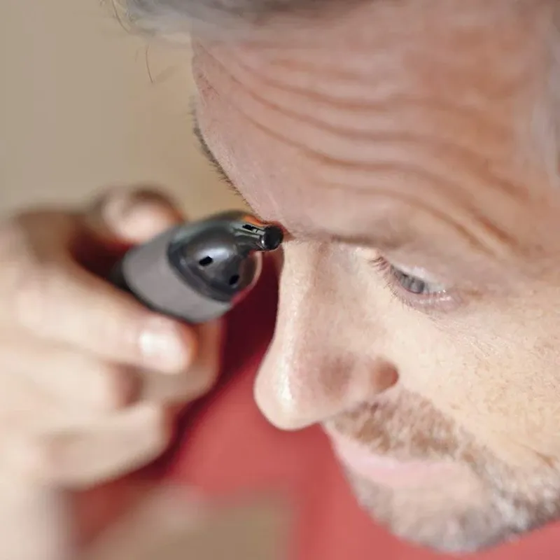 Tondeuse à nez et oreilles rechargeable 3 en 1 pour hommes, avec micro-rasoir et tondeuse à sourcils 5