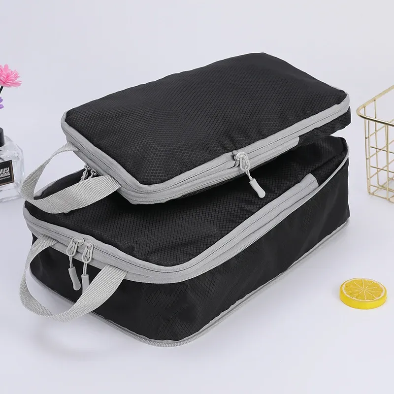 Accessoires de rangement pour voyage d'affaires