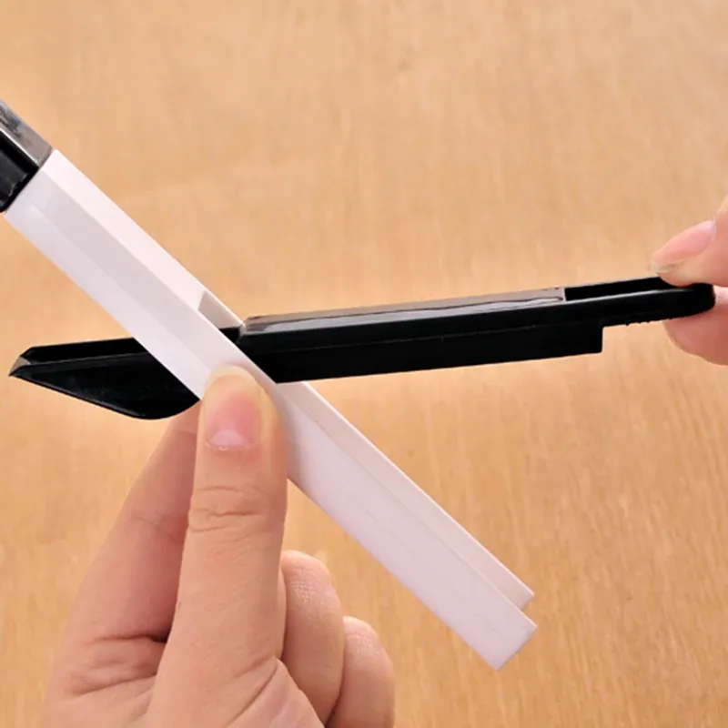 Brosse anti-poussière pour clavier d'ordinateur et rainures de fenêtre 4