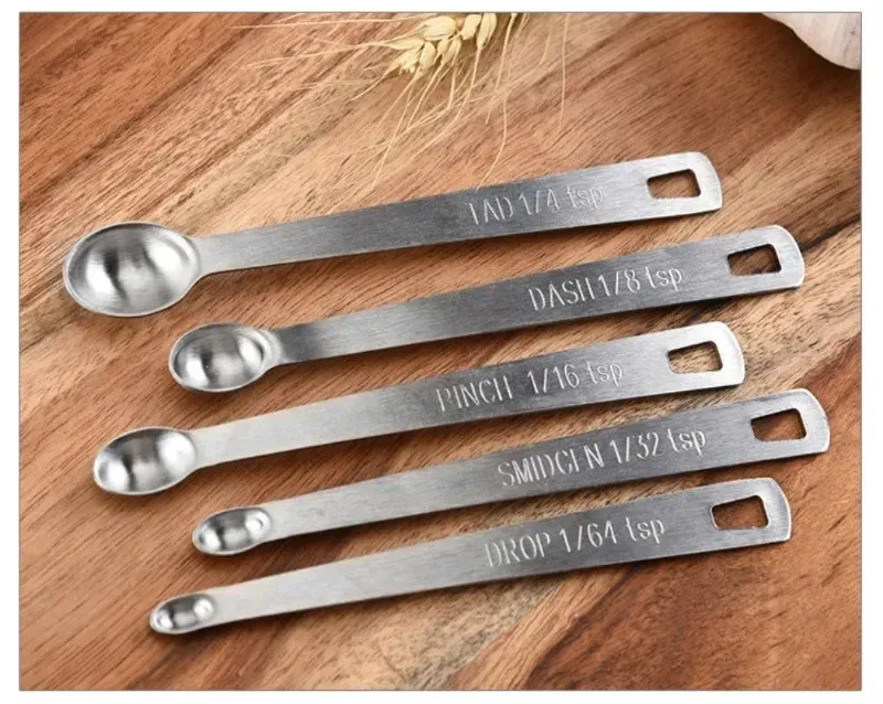 Cuillères à mesurer dans la cuisine