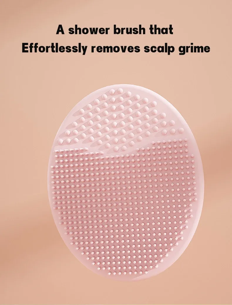Brosse à shampoing en silicone pour bébé en situation