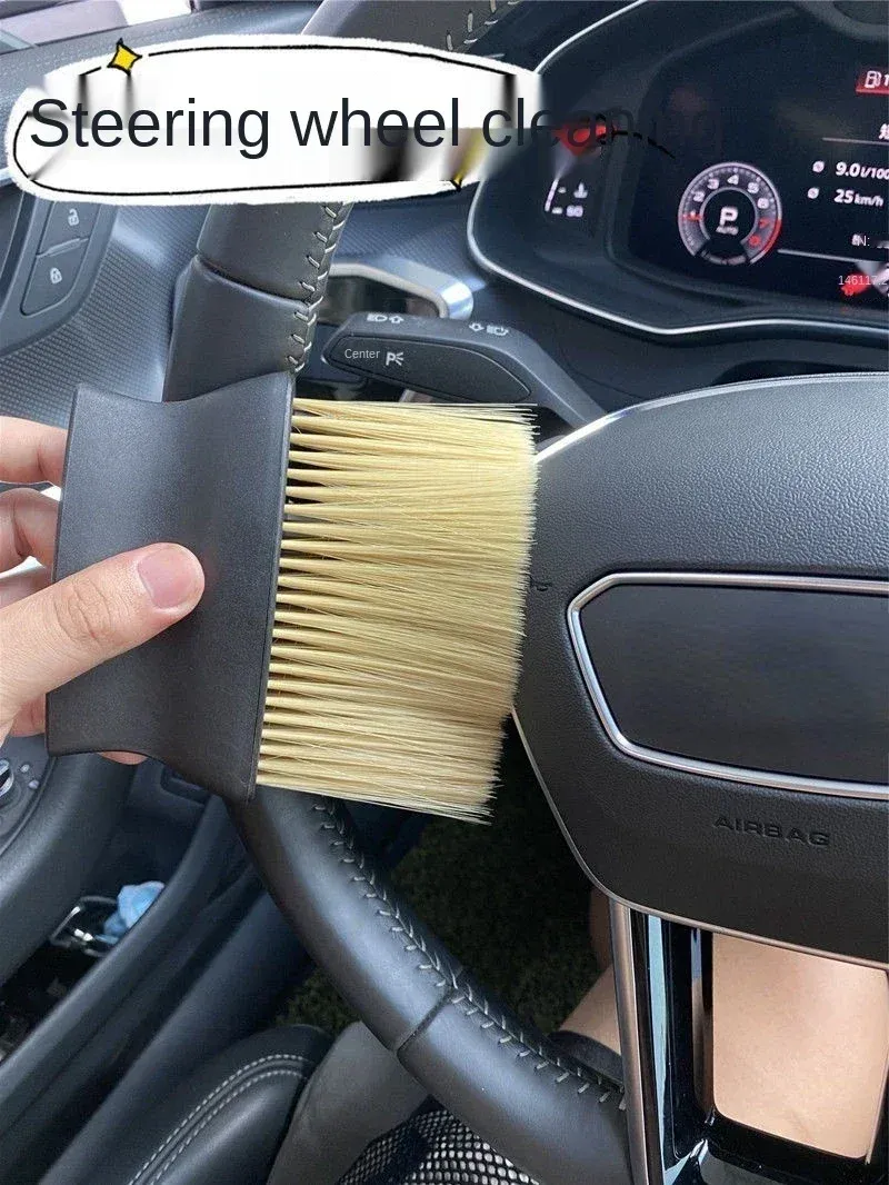 Brosse douce pour nettoyage du tableau de bord