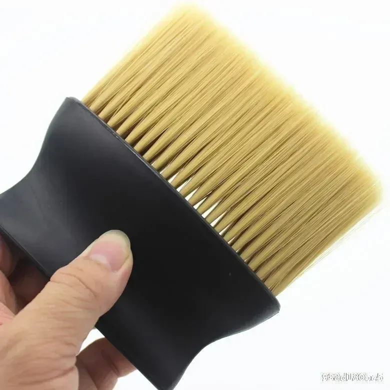 Brosse de nettoyage pour claviers et surfaces fines