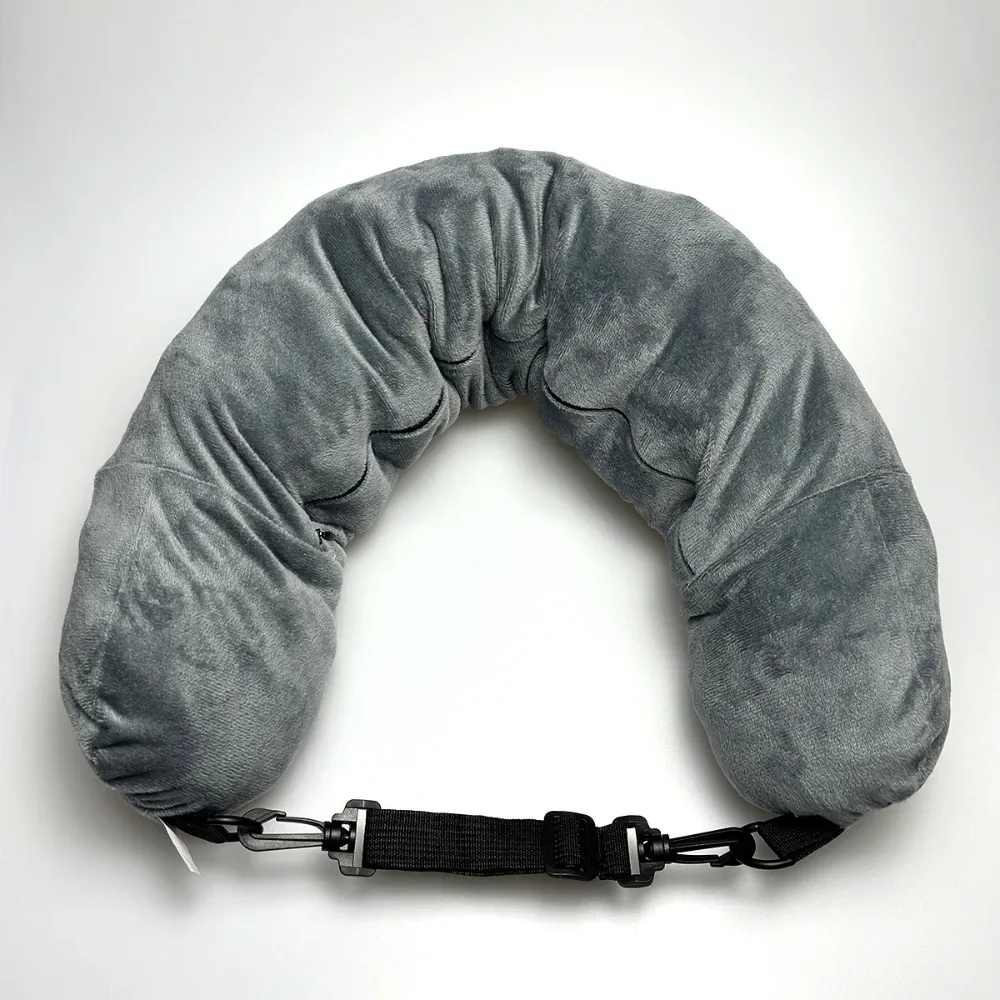 Oreiller de voyage en polyester réglable avec pochette de rangement et soutien cervical, confortable et léger 7