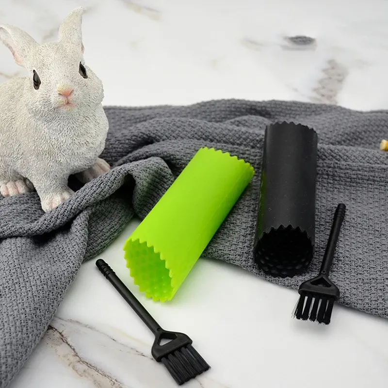 Éplucheur d'ail en silicone, vue de présentation