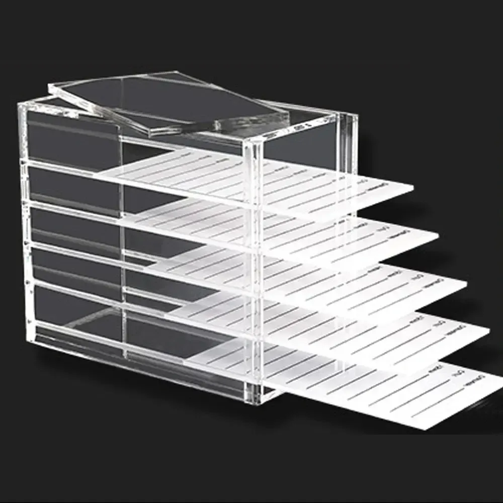 Boîte de rangement pour extensions de cils, mise en situation