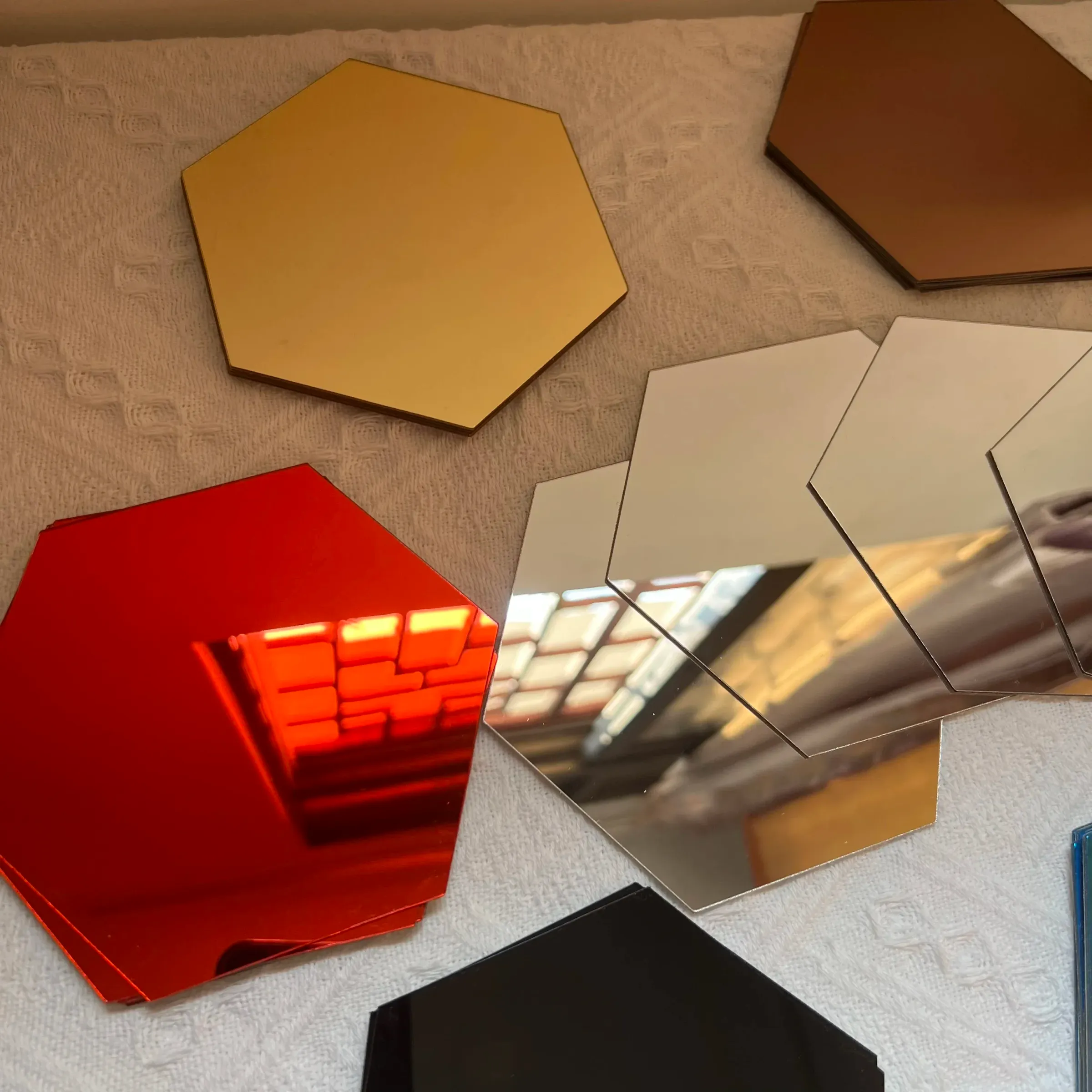Autocollants muraux miroir hexagonal 3D en acrylique, décoration intérieure auto-adhésive 4