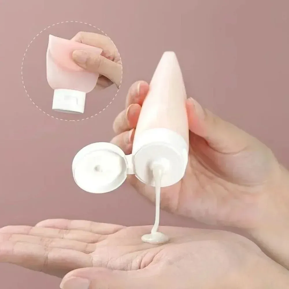 Bouteilles d'eau rechargeables vides, emballées dans des tubes en silicone souple 6