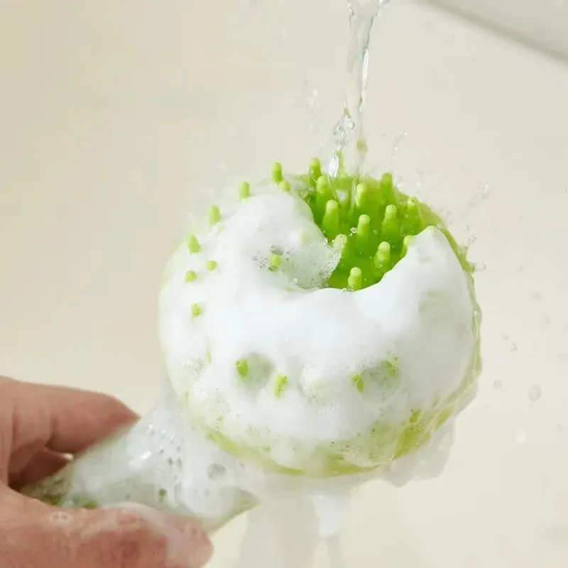 Brosse de bain pour animaux, style et ergonomie