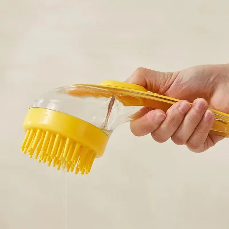 Brosse de bain pour animaux, utilisation au quotidien