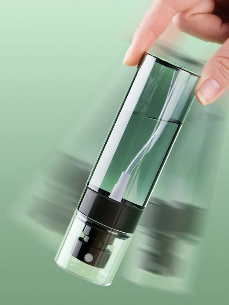 Flacon vaporisateur sous différents angles