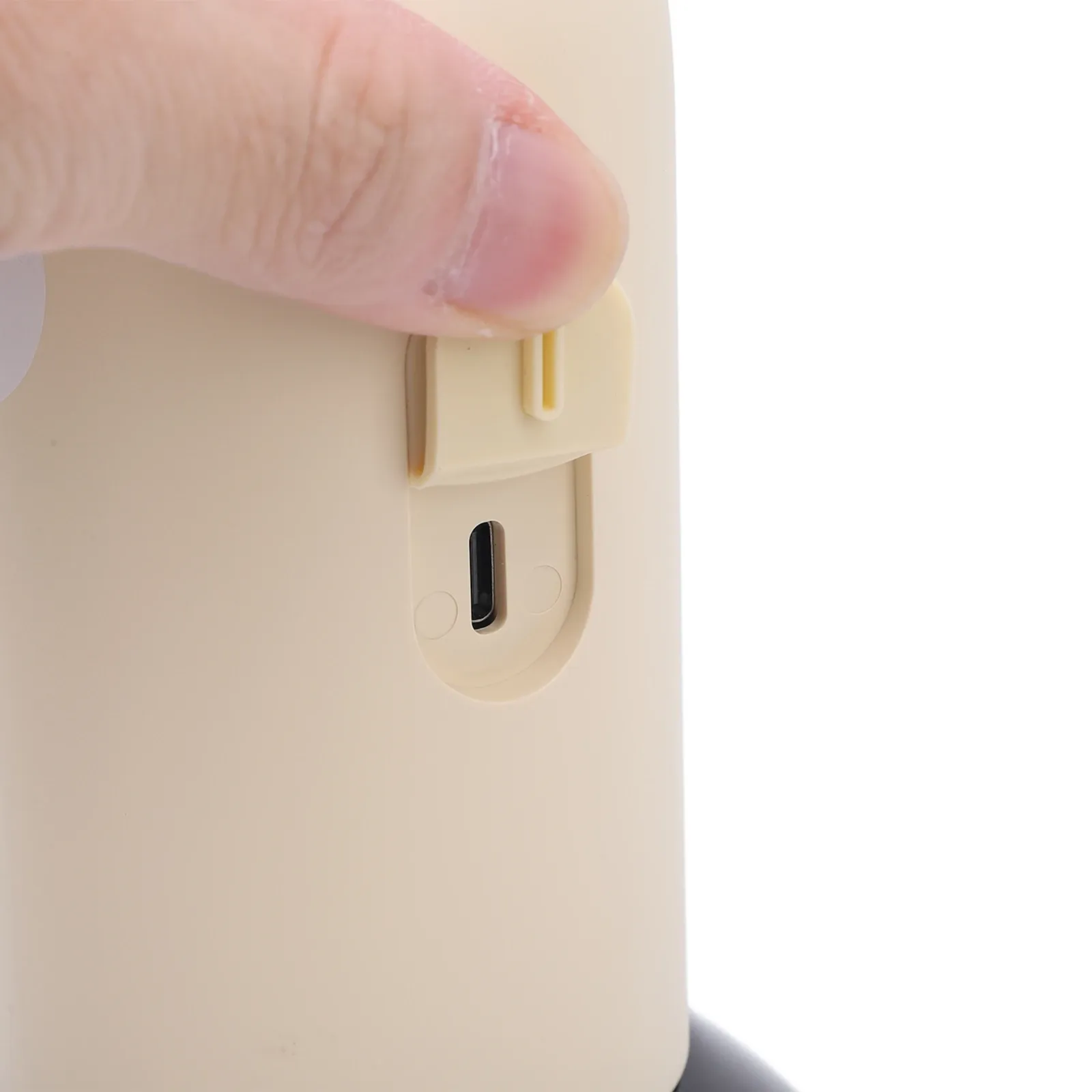 Distributeur de savon moussant rechargeable