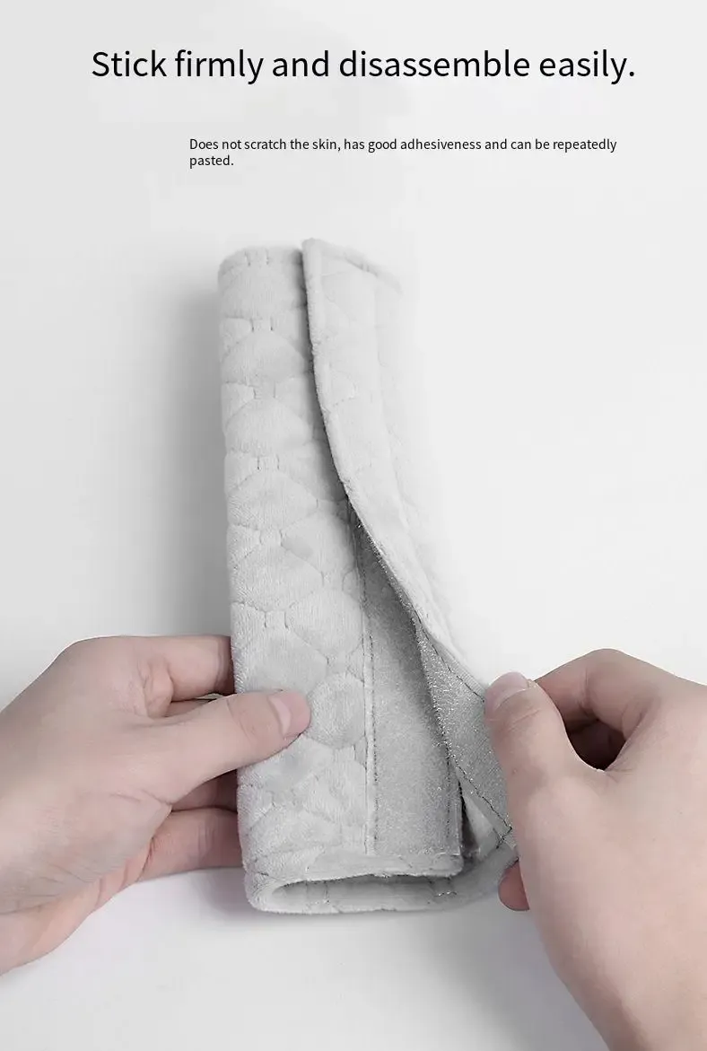Vue rapprochée de la peluche de la housse de ceinture