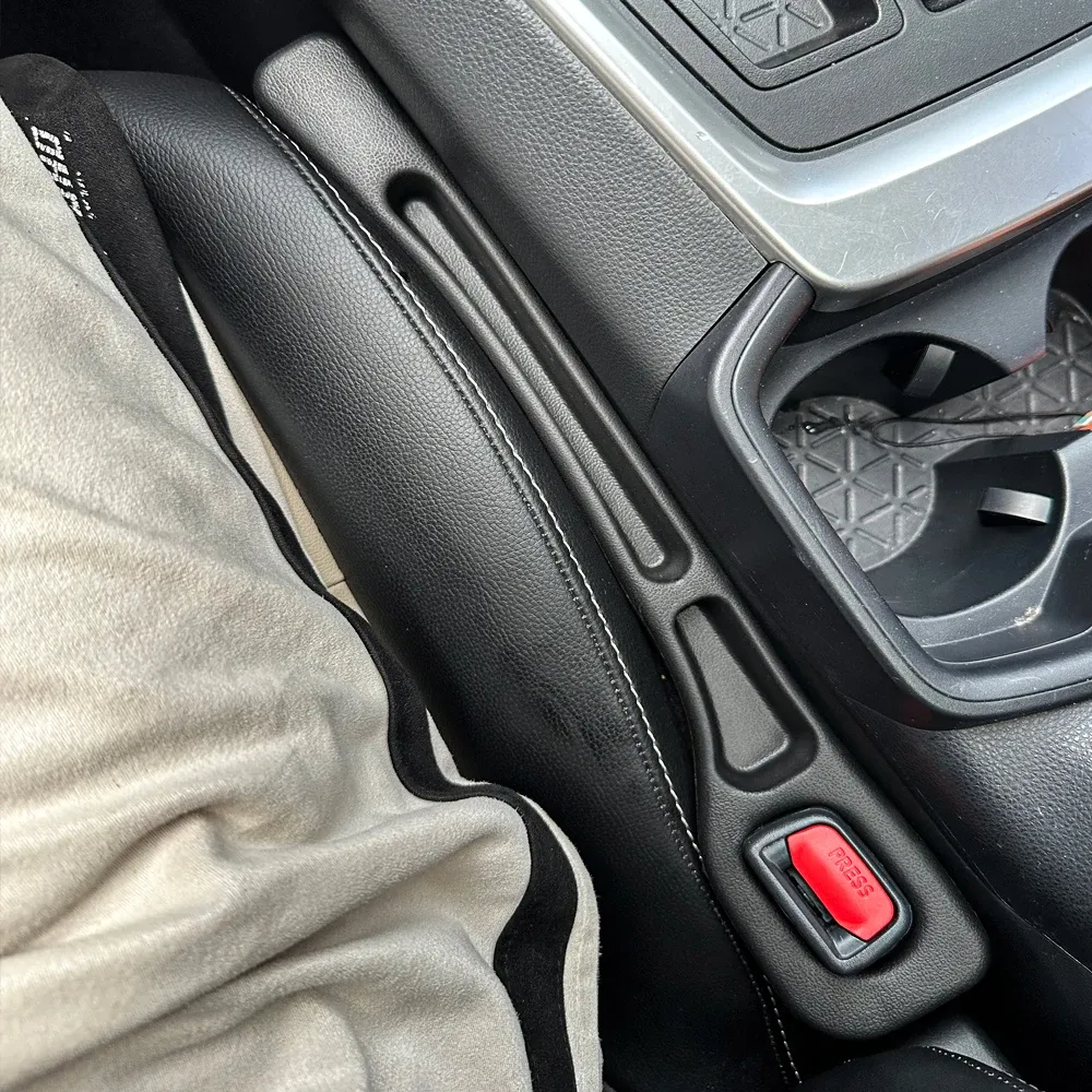 Bande de comblement pour interstice de siège auto, étanche, compatible avec tous types de véhicules 6