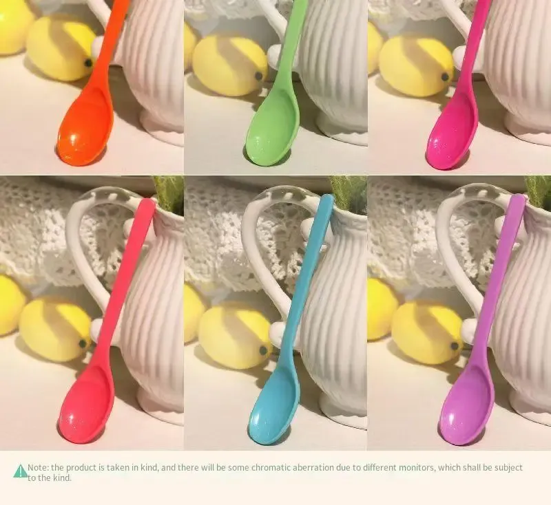 Cuillères doseuses en plastique et silicone