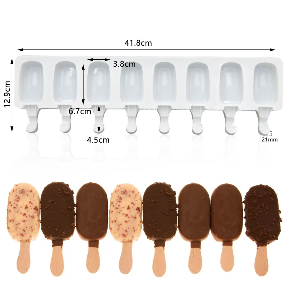 Moule à glace en silicone à 8 cavités présenté dans un cadre épuré
