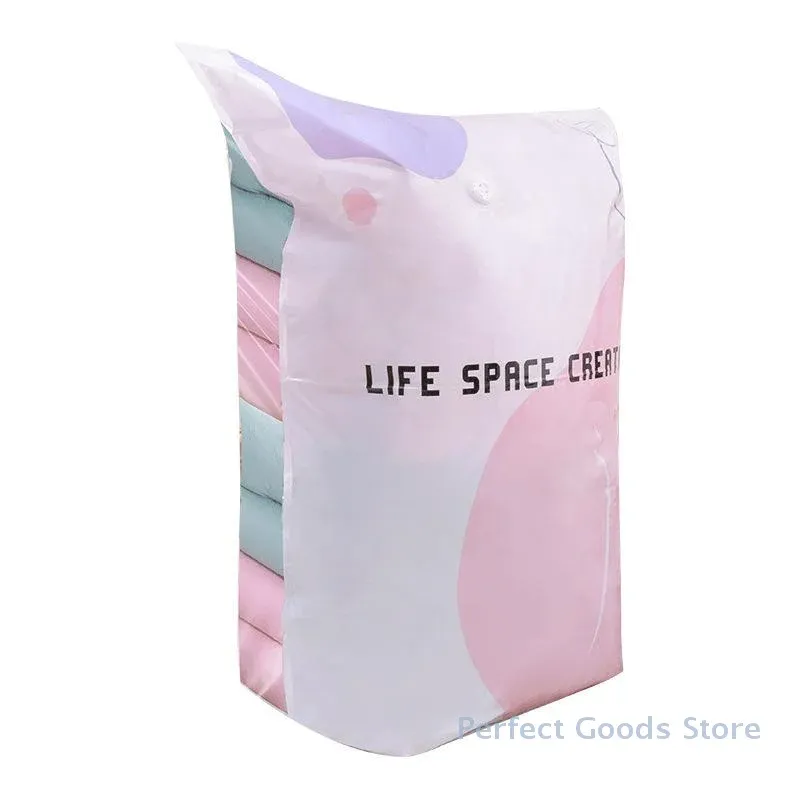 Sac de rangement sous vide dans un placard