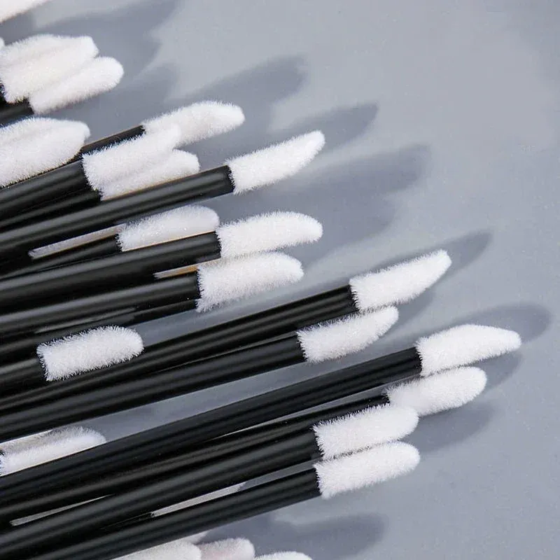 Lot de 50 brosses jetables : microbrosses pour lèvres et cils, applicateurs de mascara et baguettes de rouge à lèvres 3