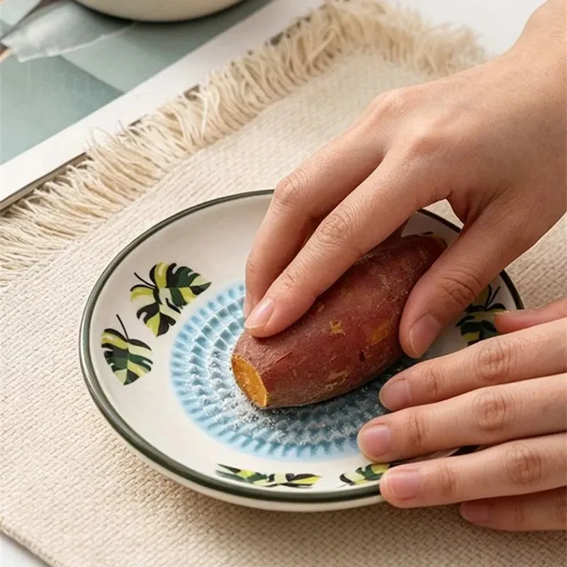 Râpe à gingembre en céramique colorée, broyeur manuel portable en porcelaine, presse-ail 3
