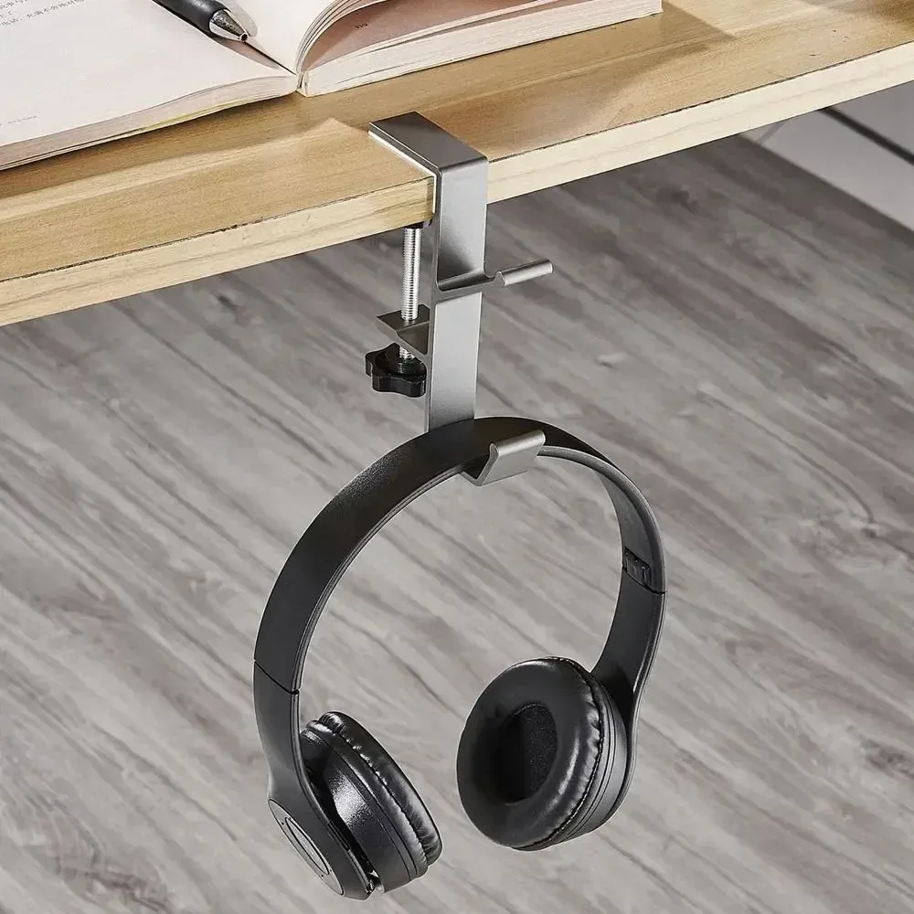 Support de casque installé sur un bureau