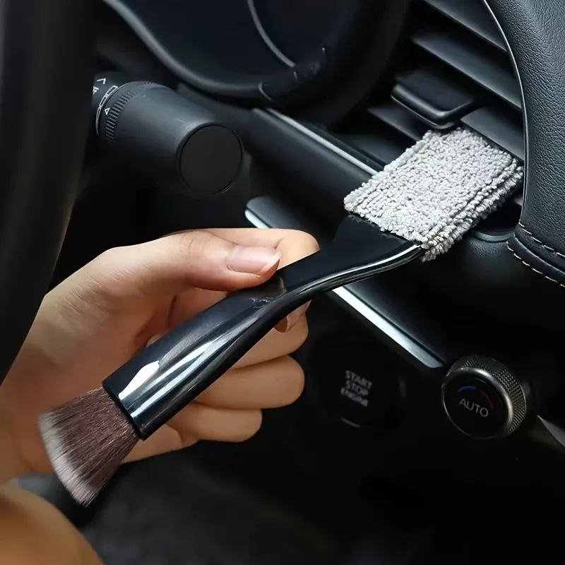 Brosse de nettoyage à poils doux pour intérieur automobile, idéale pour tableaux de bord, aérateurs et fentes 1