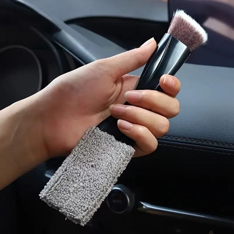 Brosse de nettoyage à poils doux pour intérieur automobile, idéale pour tableaux de bord, aérateurs et fentes 3