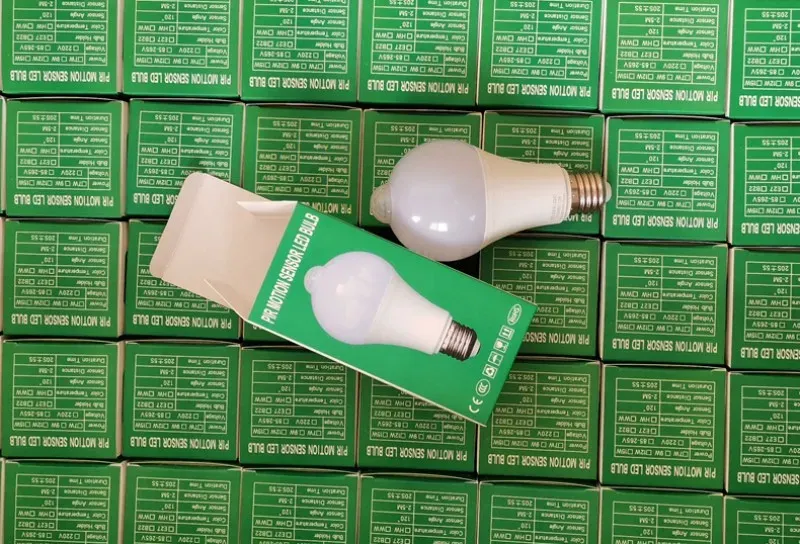 Ampoule LED installée dans un luminaire