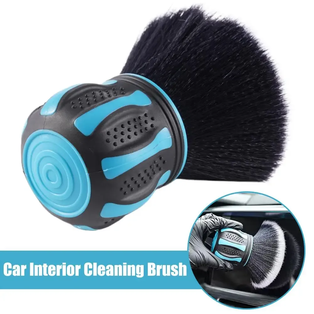 Brosse de détailing XL pour automobile à poils synthétiques ultra-doux et poignée ergonomique, idéale pour dépoussiérer les interstices intérieurs et extérieurs 2
